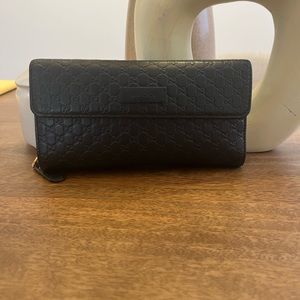 Authentic Gucci wallet